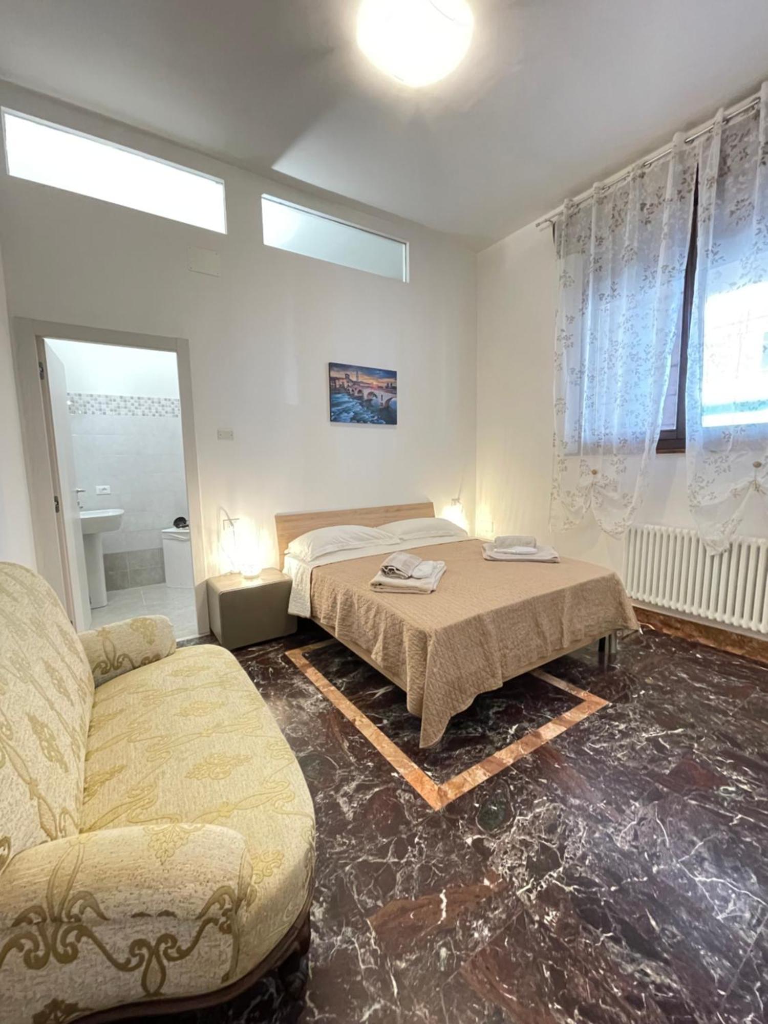 You & Me Garibaldi Home Verona Center Luaran gambar